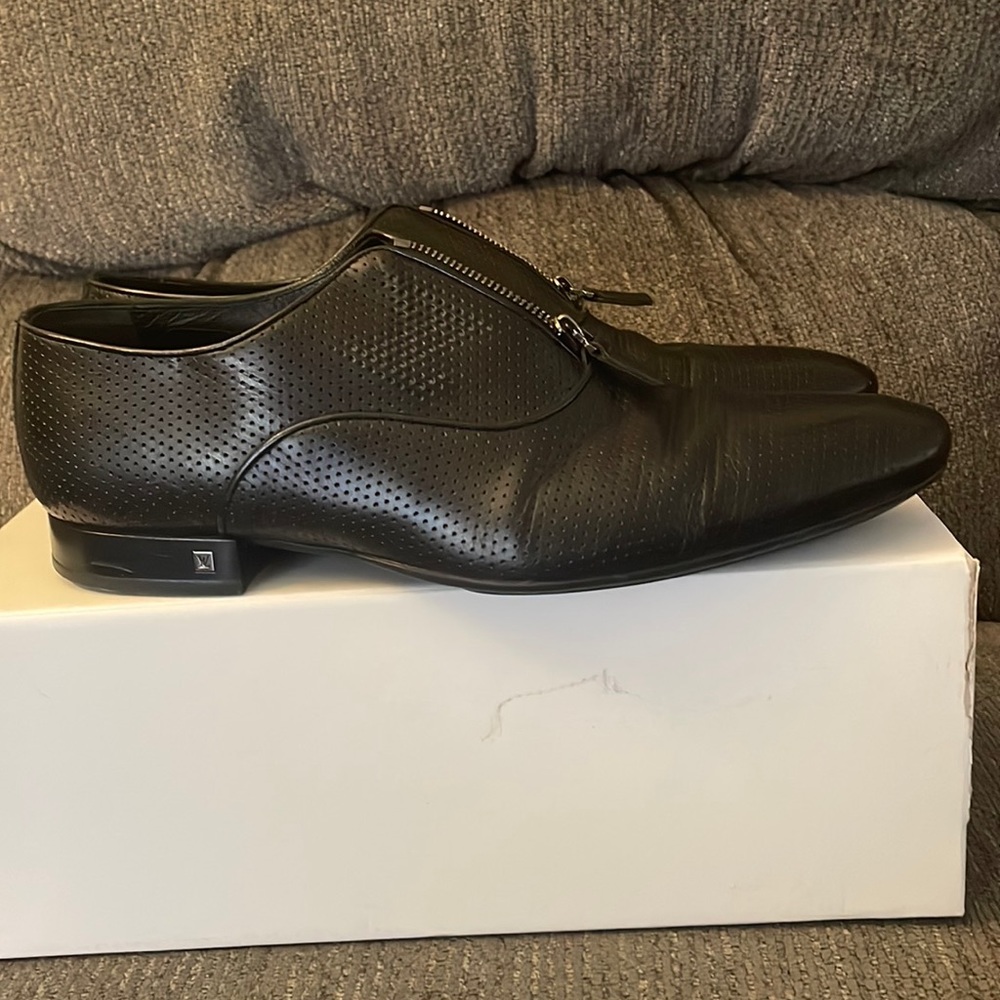 Louis Vuitton black shoes 43size made in Italy with dust bag LV